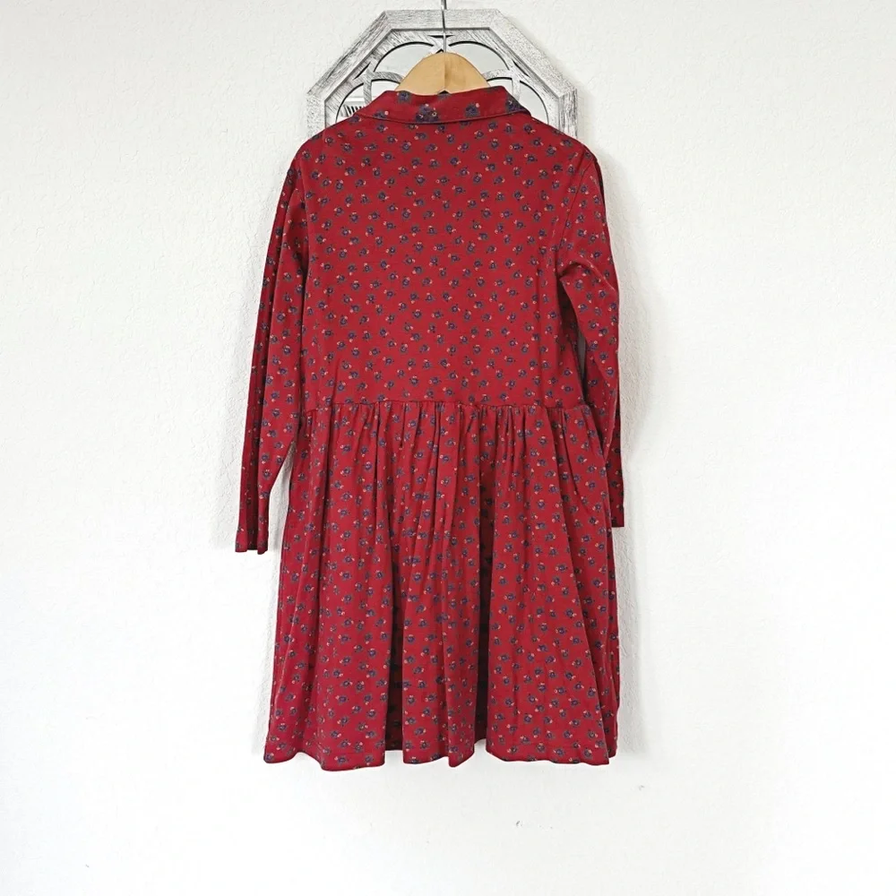 GAP vibrant red